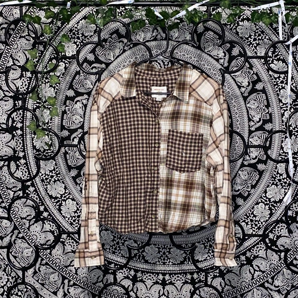 Brown plaid American Eagle women’s button up with tag